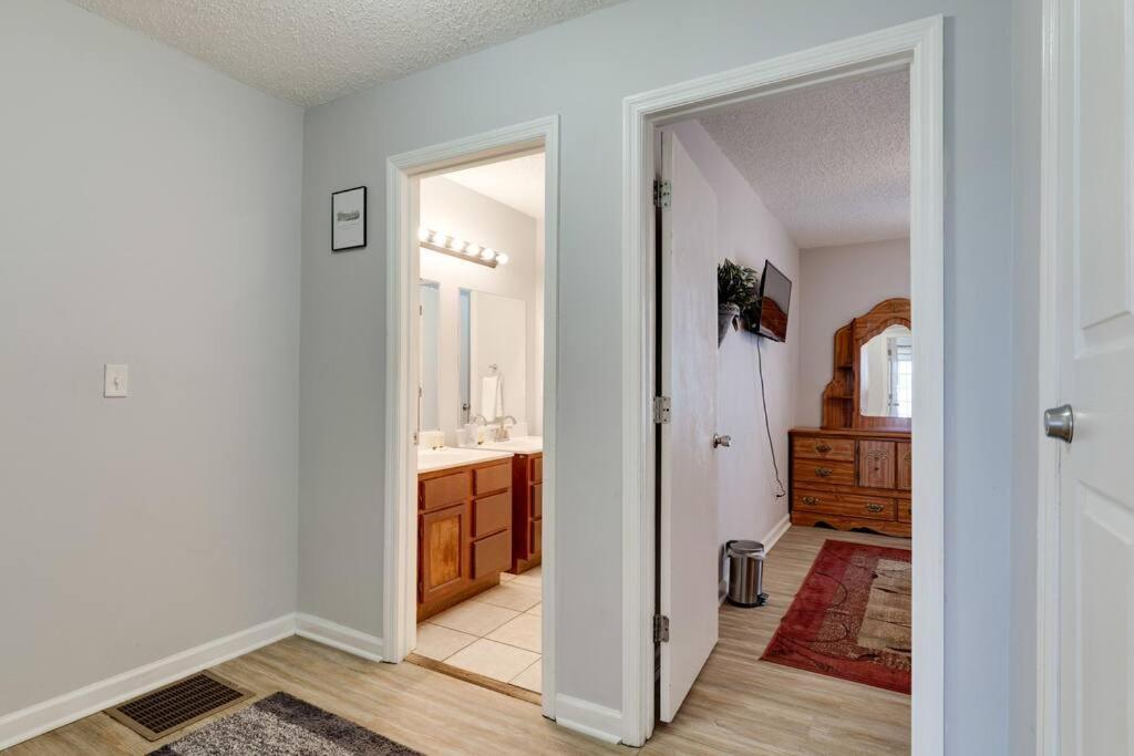 Lovely 2 Bdr Condo With Balcony 2M To Broadway Nashville Zewnętrze zdjęcie
