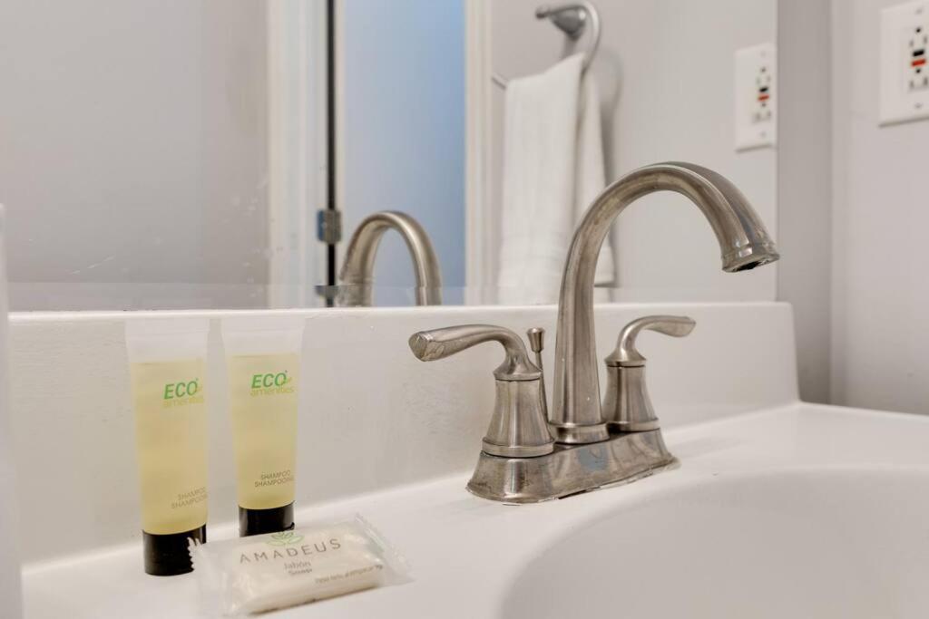 Lovely 2 Bdr Condo With Balcony 2M To Broadway Nashville Zewnętrze zdjęcie