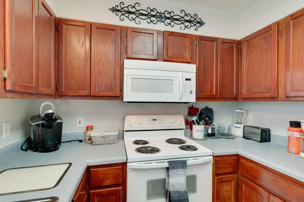Lovely 2 Bdr Condo With Balcony 2M To Broadway Nashville Zewnętrze zdjęcie