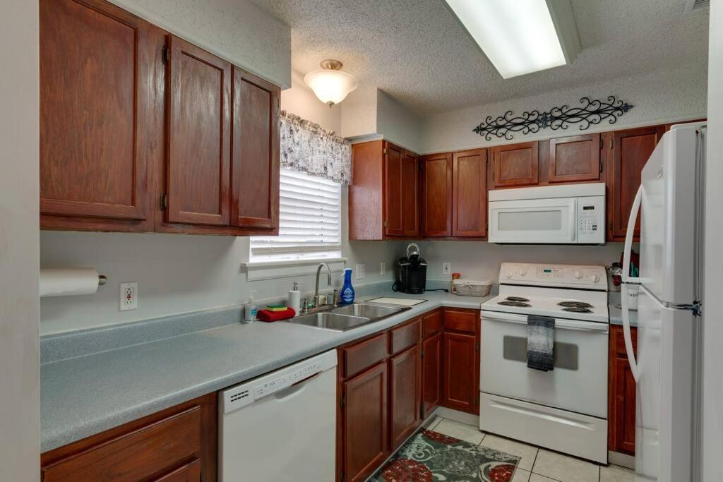 Lovely 2 Bdr Condo With Balcony 2M To Broadway Nashville Zewnętrze zdjęcie
